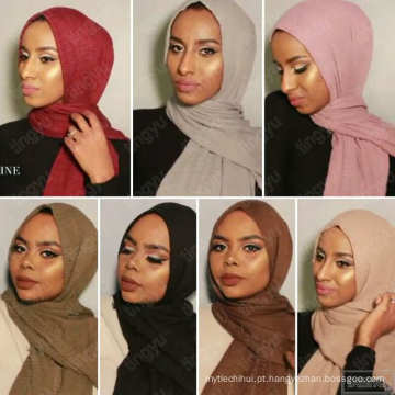 Fábrica de venda 46 coolors abastecido muçulmano dubai moda feminina desgaste da cabeça crinkle planície lenço de algodão premium lenço hijab